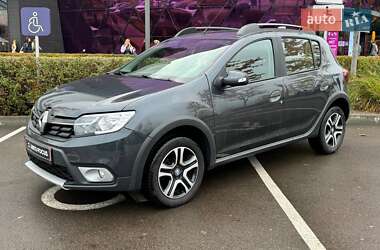 Хэтчбек Renault Sandero 2020 в 