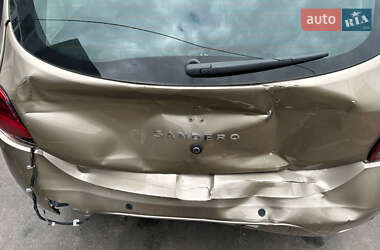 Хэтчбек Renault Sandero 2020 в 