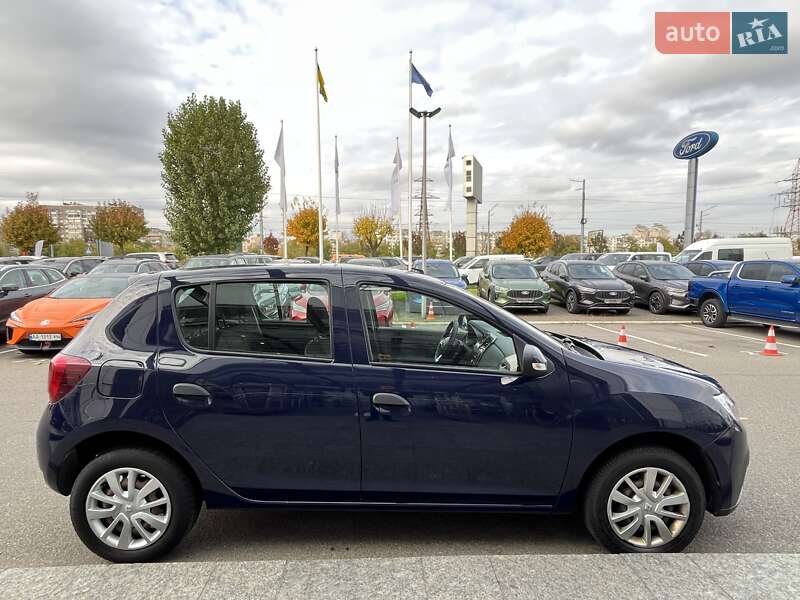 Хетчбек Renault Sandero 2019 в Києві фото 5 Хетчбек Renault Sandero 2019 в Києві