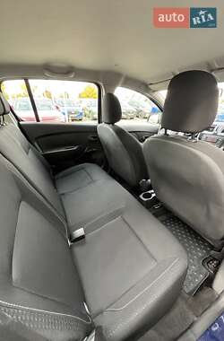 Хэтчбек Renault Sandero 2019 в 