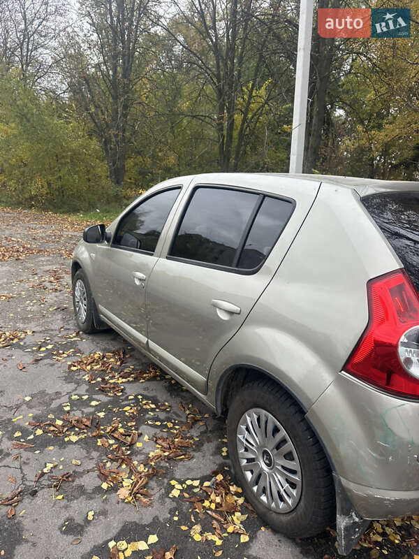 Хэтчбек Renault Sandero 2012 в Днепре