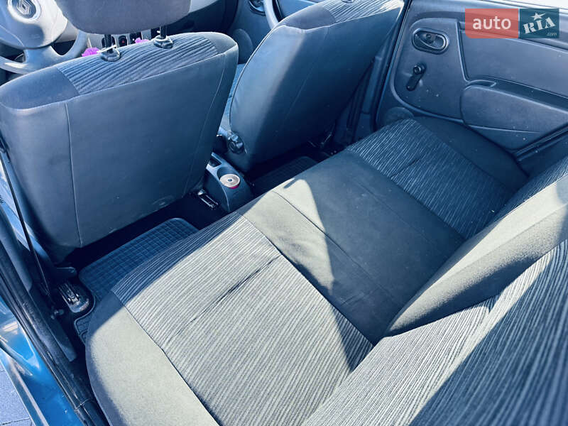 Хэтчбек Renault Sandero 2011 в Мукачево фото 17 Хэтчбек Renault Sandero 2011 в Мукачево