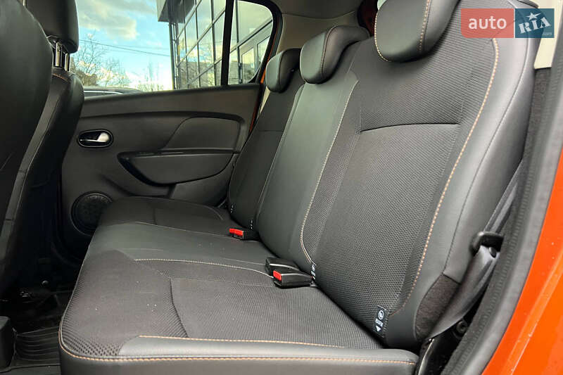 Хетчбек Renault Sandero 2017 в Івано-Франківську фото 15 Хетчбек Renault Sandero 2017 в Івано-Франківську