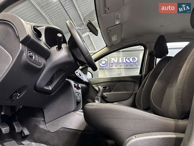 Хэтчбек Renault Sandero 2019 в Киеве фото 33 Хэтчбек Renault Sandero 2019 в Киеве