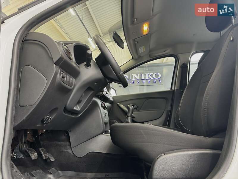 Хэтчбек Renault Sandero 2019 в Киеве фото 27 Хэтчбек Renault Sandero 2019 в Киеве