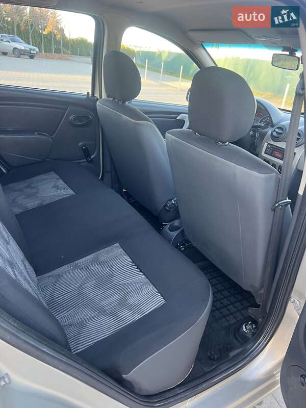 Хетчбек Renault Sandero 2012 в Кривому Розі