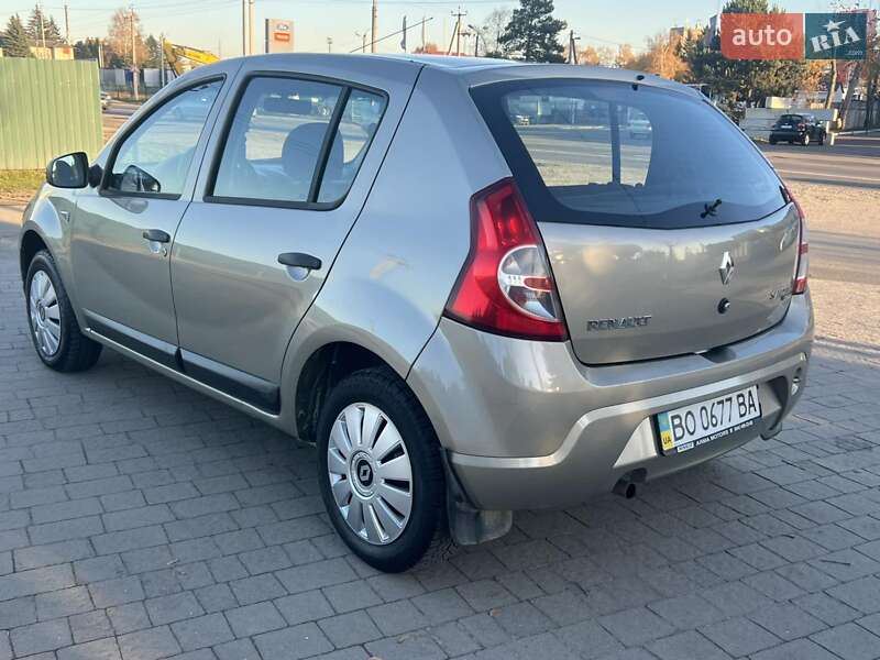 Хетчбек Renault Sandero 2012 в Кривому Розі