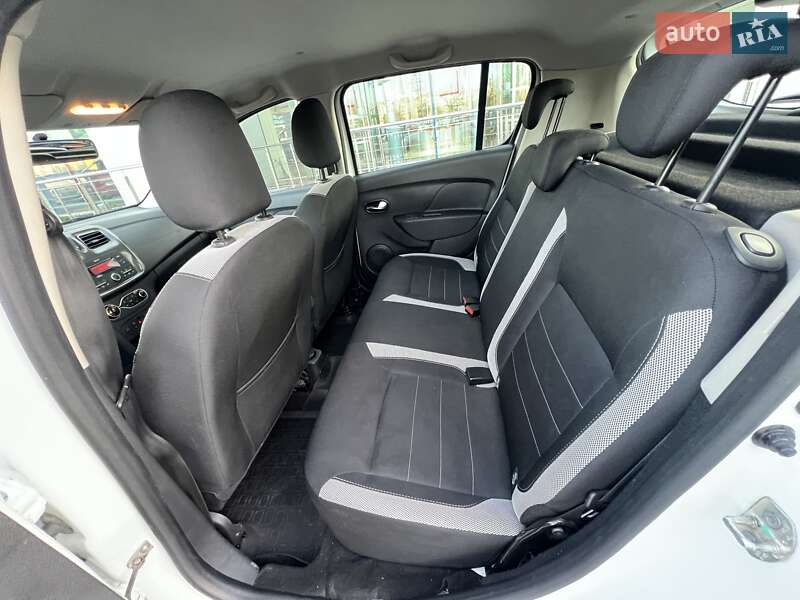 Хэтчбек Renault Sandero 2020 в Киеве