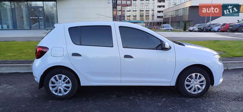 Хэтчбек Renault Sandero 2021 в Киеве