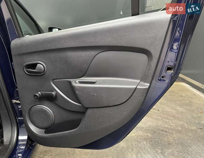 Хэтчбек Renault Sandero 2019 в Киеве фото 37 Хэтчбек Renault Sandero 2019 в Киеве