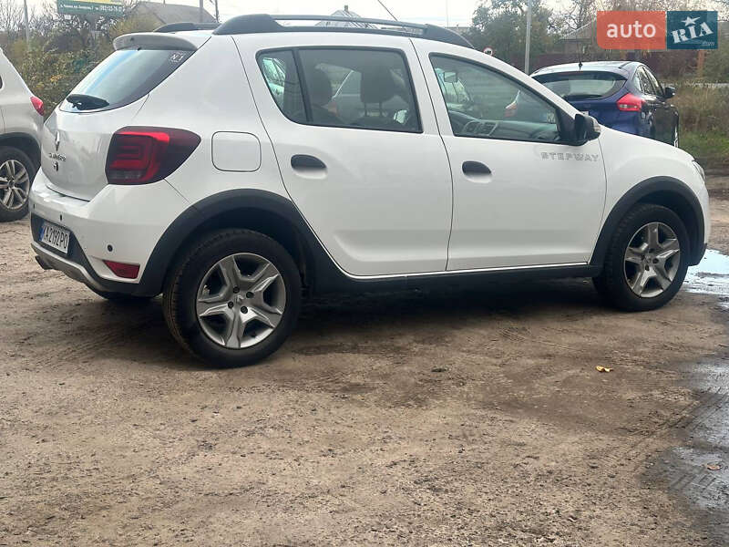 Хэтчбек Renault Sandero 2021 в Черкассах фото 4 Хэтчбек Renault Sandero 2021 в Черкассах