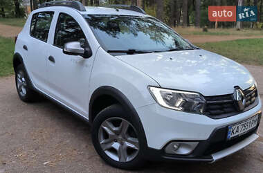 Хетчбек Renault Sandero 2021 в Чернігові