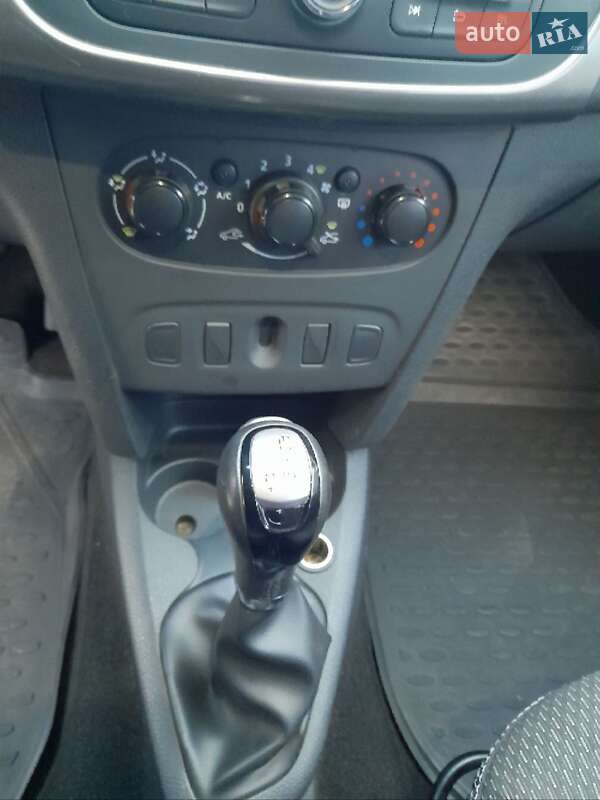 Хетчбек Renault Sandero 2015 в Харкові фото 8 Хетчбек Renault Sandero 2015 в Харкові