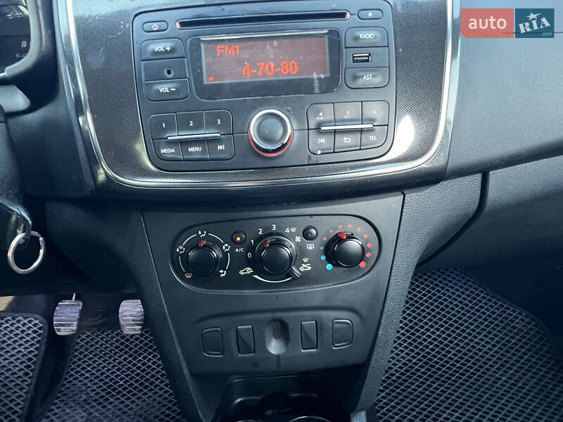 Хэтчбек Renault Sandero 2016 в Шептицькому фото 16 Хэтчбек Renault Sandero 2016 в Шептицькому