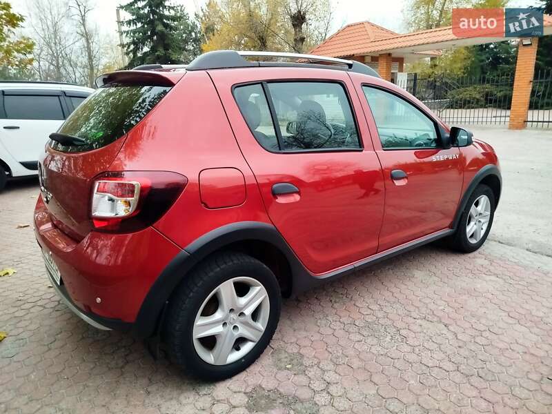 Хэтчбек Renault Sandero 2014 в Запорожье фото 2 Хэтчбек Renault Sandero 2014 в Запорожье