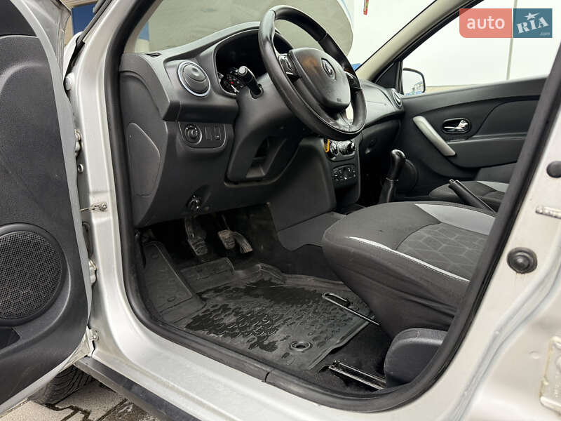 Хэтчбек Renault Sandero 2016 в Хмельницком фото 20 Хэтчбек Renault Sandero 2016 в Хмельницком