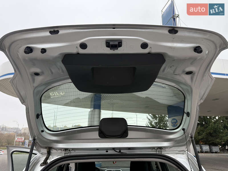 Хэтчбек Renault Sandero 2016 в Хмельницком фото 27 Хэтчбек Renault Sandero 2016 в Хмельницком