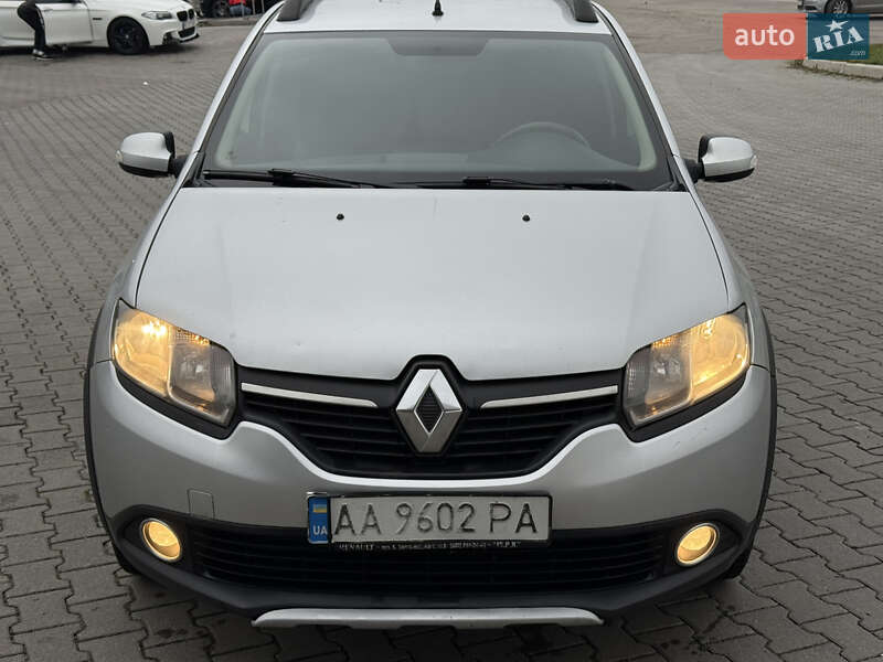 Хетчбек Renault Sandero 2016 в Хмельницькому