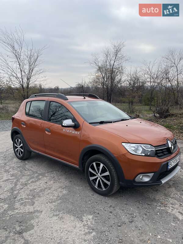 Хэтчбек Renault Sandero 2017 в Кривом Роге фото 6 Хэтчбек Renault Sandero 2017 в Кривом Роге