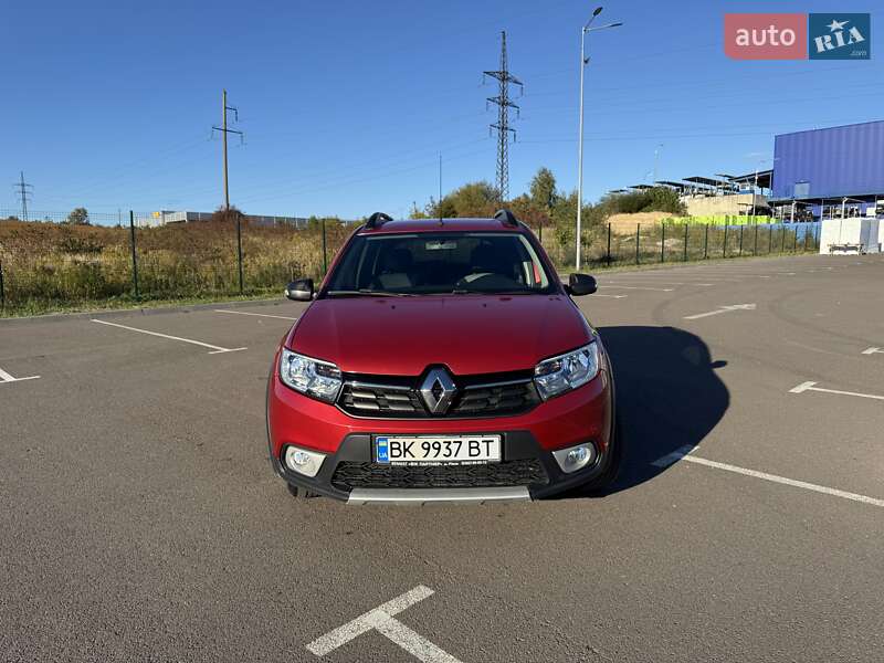 Хэтчбек Renault Sandero 2017 в Ровно фото 2 Хэтчбек Renault Sandero 2017 в Ровно