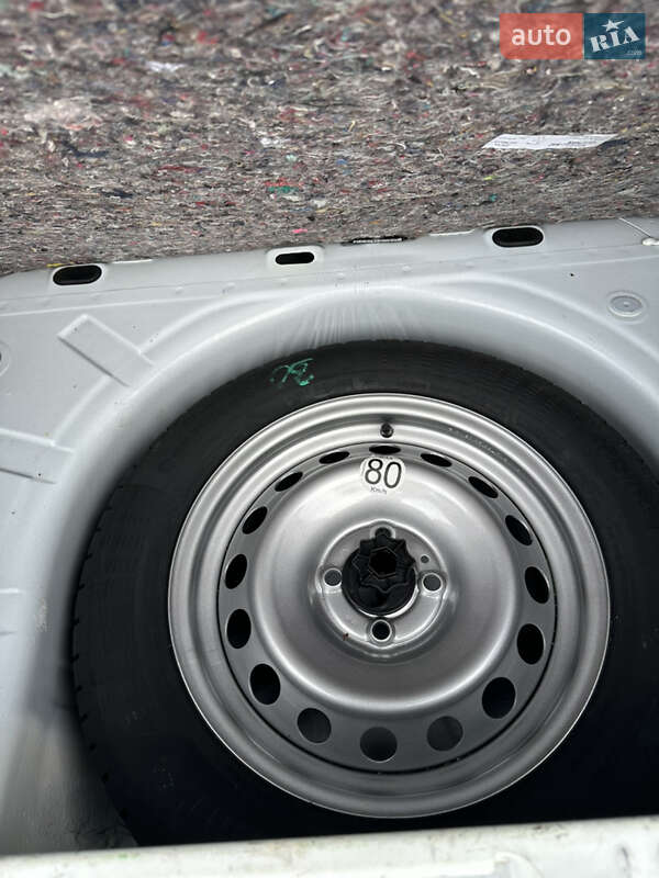 Хэтчбек Renault Sandero 2019 в Киеве фото 34 Хэтчбек Renault Sandero 2019 в Киеве