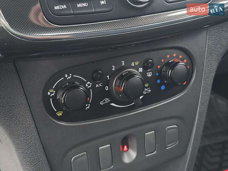 Хэтчбек Renault Sandero 2018 в Хмельницком