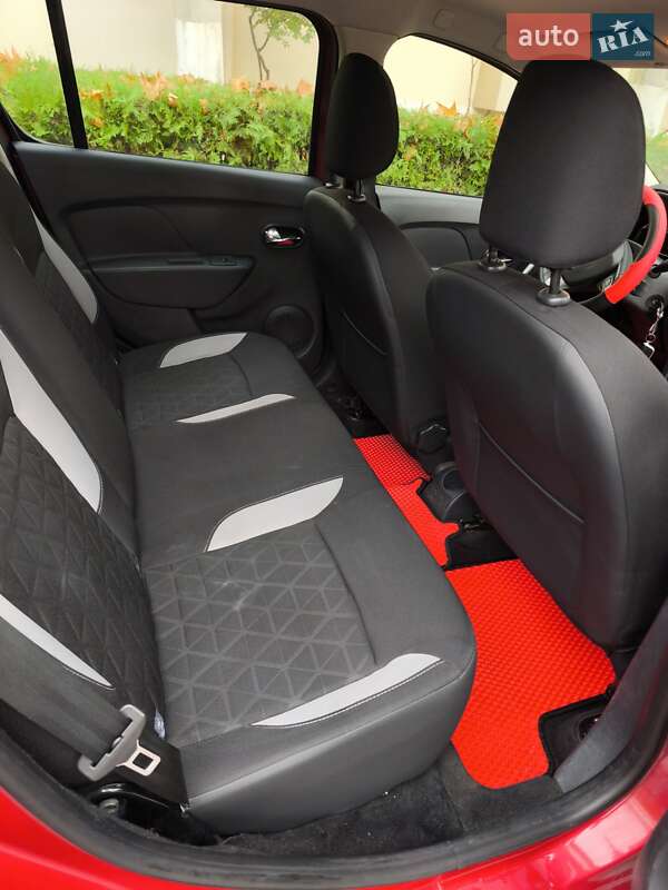 Хэтчбек Renault Sandero 2015 в Одессе