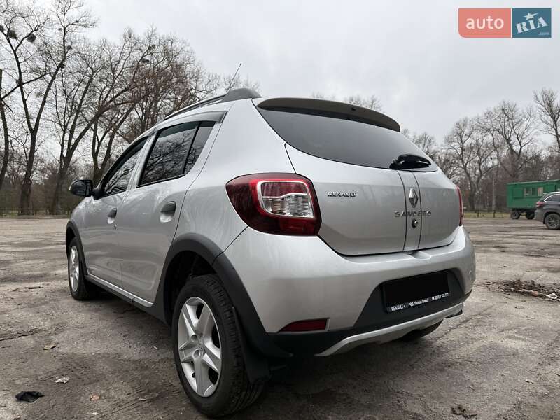 Хетчбек Renault Sandero 2015 в Сумах фото 5 Хетчбек Renault Sandero 2015 в Сумах