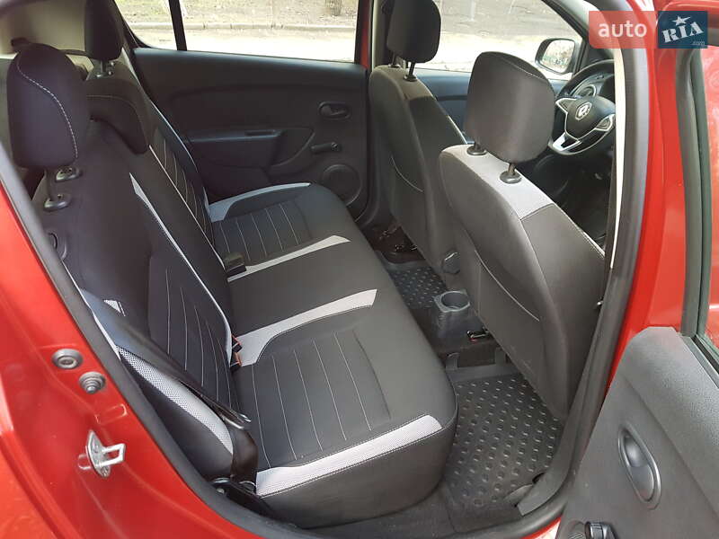 Хетчбек Renault Sandero 2017 в Черкасах