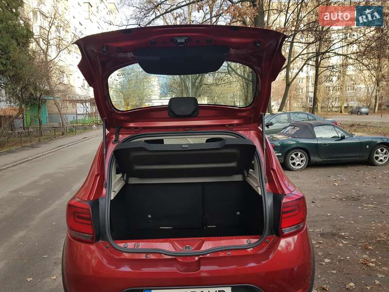 Хетчбек Renault Sandero 2017 в Черкасах