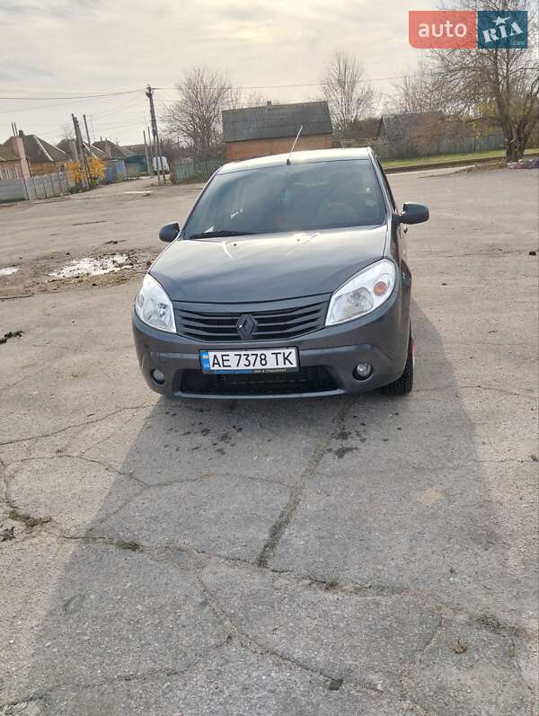 Хетчбек Renault Sandero 2010 в Нікополі