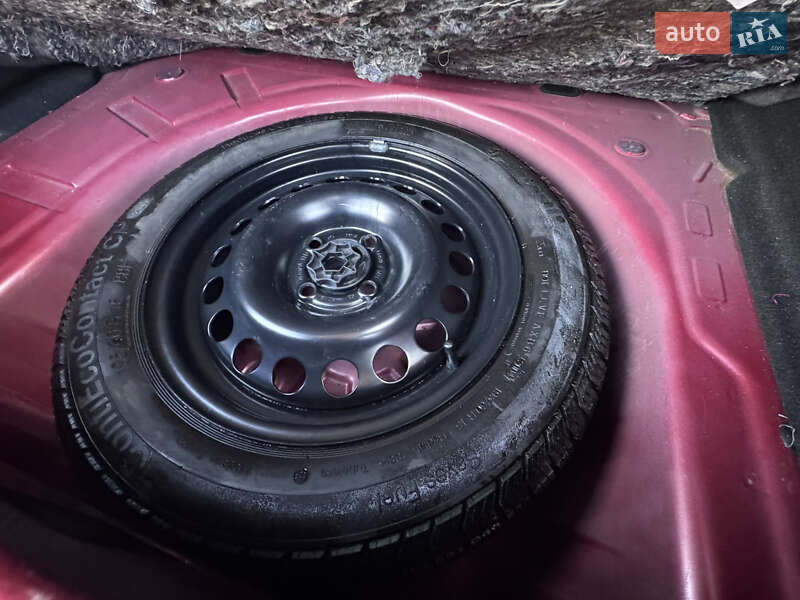 Хетчбек Renault Sandero 2015 в Полтаві