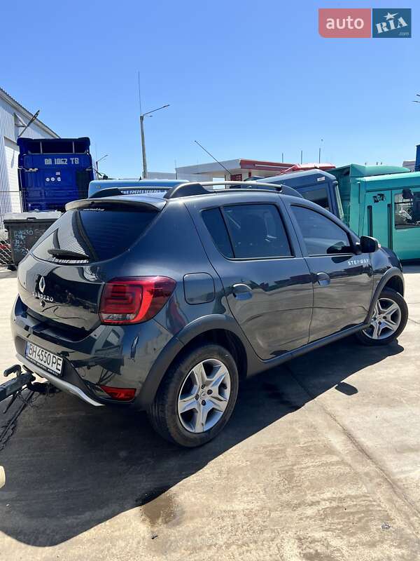 Хэтчбек Renault Sandero 2022 в Одессе