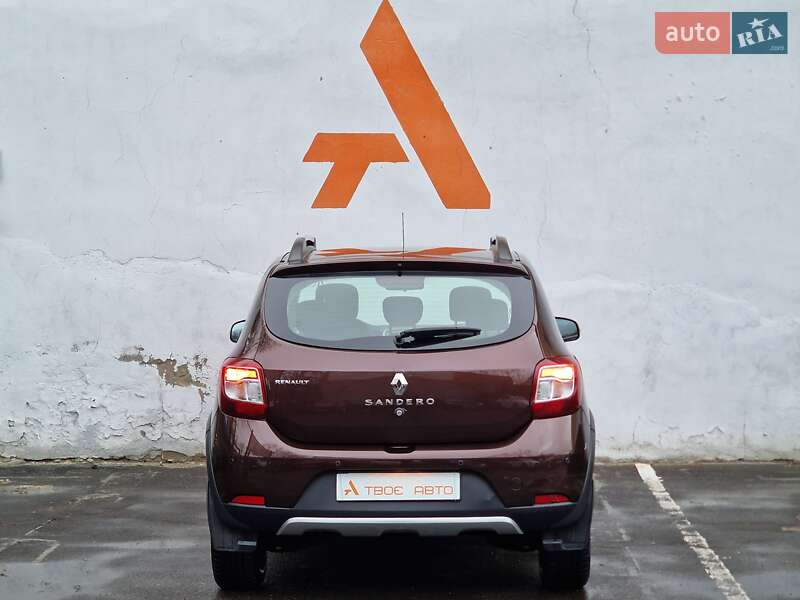 Хэтчбек Renault Sandero 2016 в Одессе