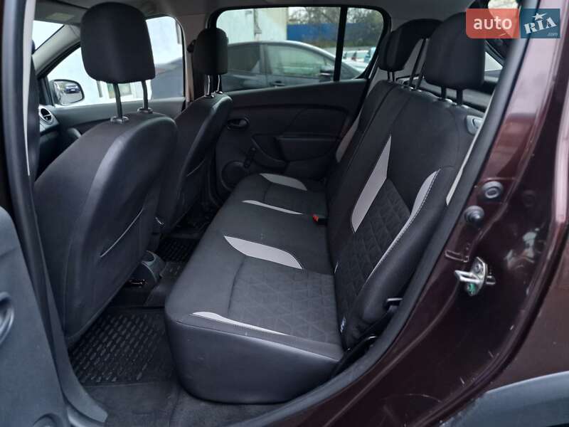 Хэтчбек Renault Sandero 2016 в Одессе