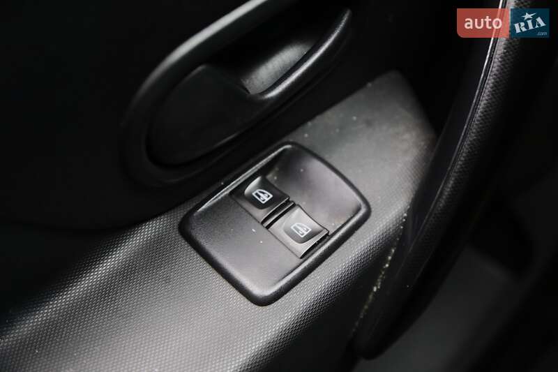 Хетчбек Renault Sandero 2019 в Києві фото 21 Хетчбек Renault Sandero 2019 в Києві