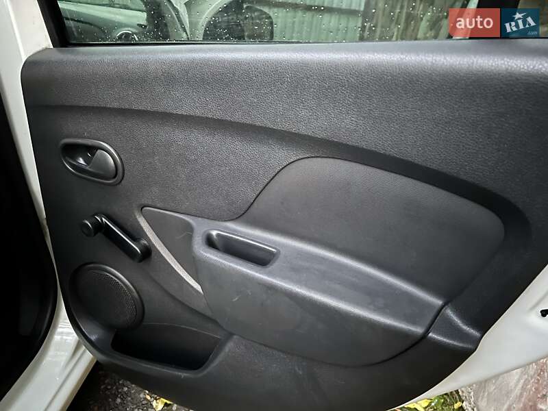 Хэтчбек Renault Sandero 2014 в Тернополе