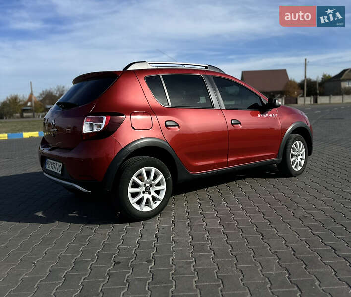 Хэтчбек Renault Sandero 2015 в Белгороде-Днестровском