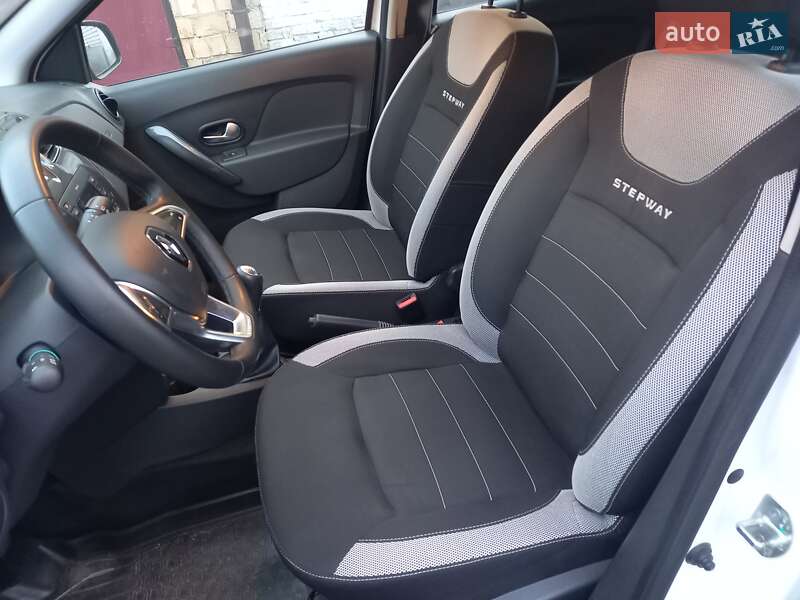 Хэтчбек Renault Sandero 2021 в Киеве