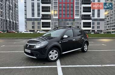 Хетчбек Renault Sandero 2013 в Києві