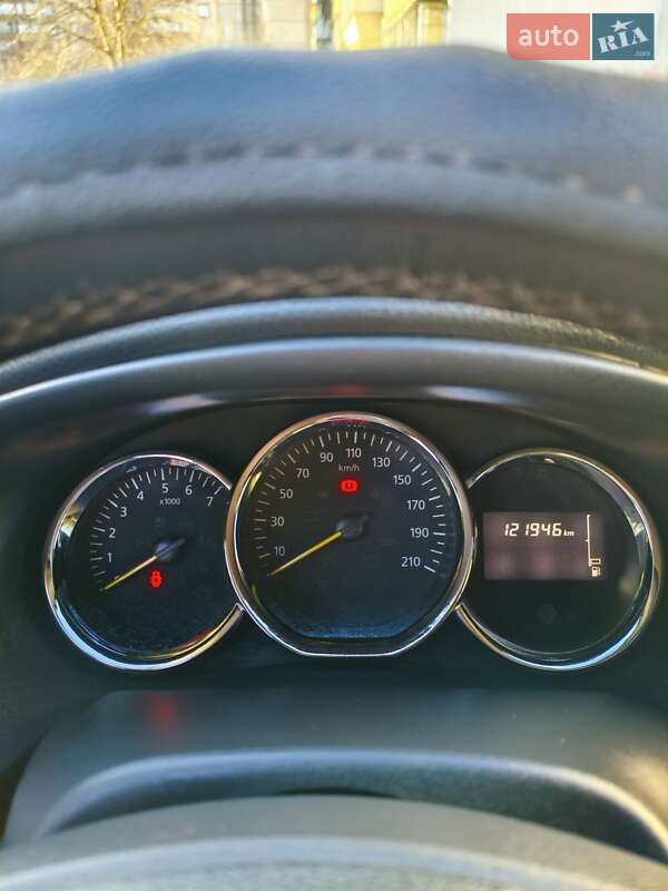 Хэтчбек Renault Sandero 2016 в Киеве