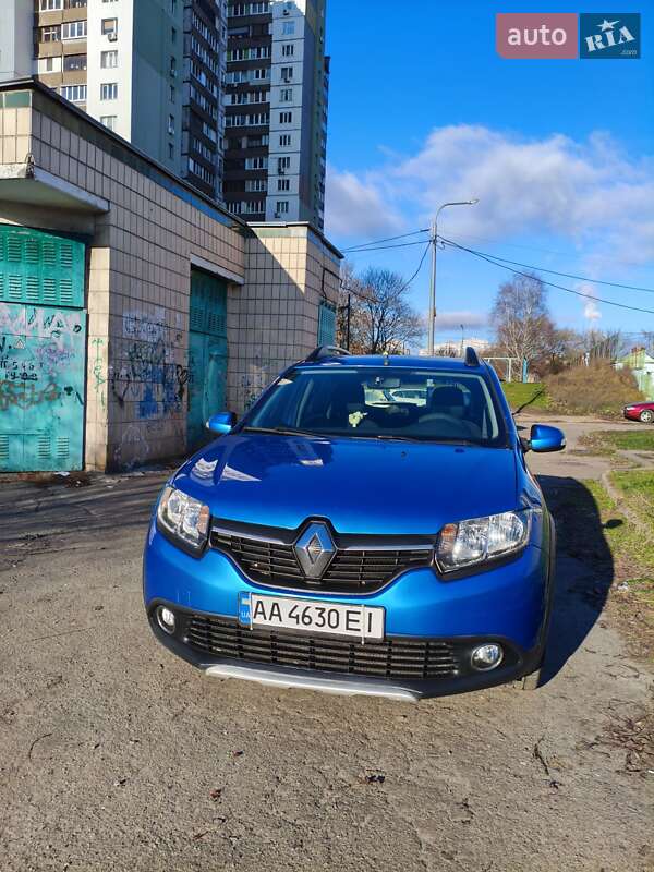 Хэтчбек Renault Sandero 2016 в Киеве