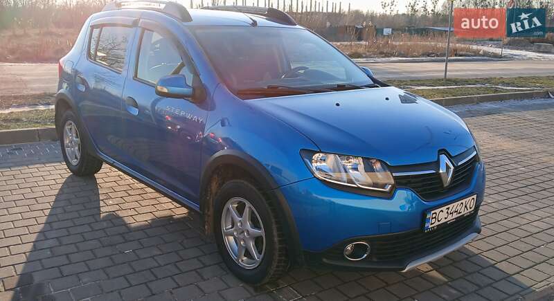 Хетчбек Renault Sandero 2015 в Львові