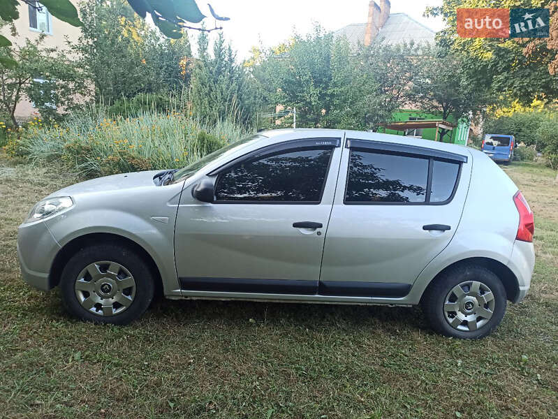 Хэтчбек Renault Sandero 2009 в Прилуках фото 5 Хэтчбек Renault Sandero 2009 в Прилуках