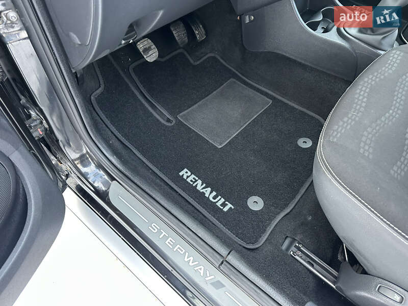 Хетчбек Renault Sandero 2012 в Києві фото 49 Хетчбек Renault Sandero 2012 в Києві