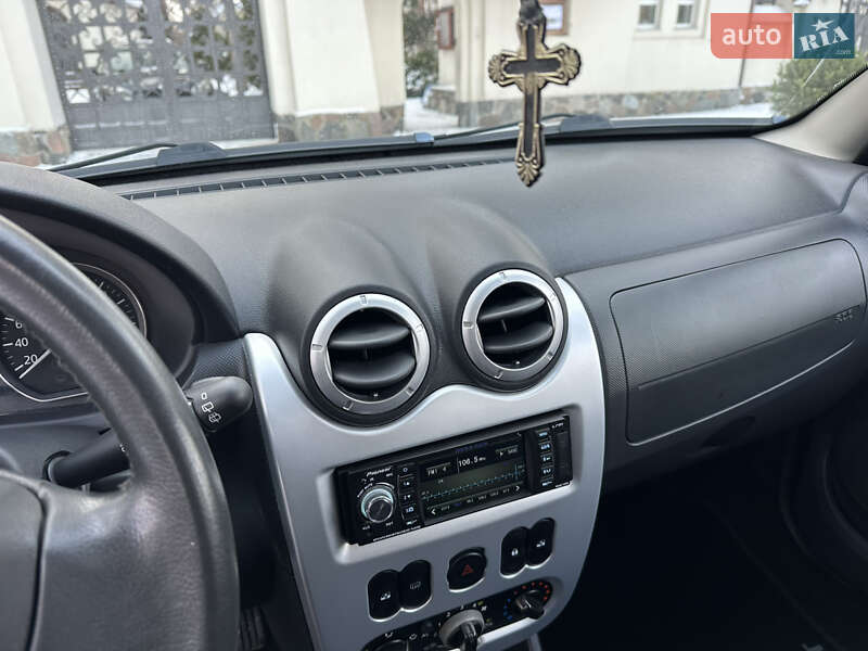 Хетчбек Renault Sandero 2012 в Києві фото 59 Хетчбек Renault Sandero 2012 в Києві