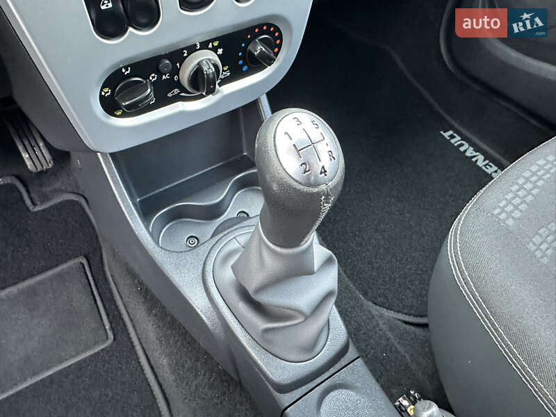 Хетчбек Renault Sandero 2012 в Києві фото 61 Хетчбек Renault Sandero 2012 в Києві