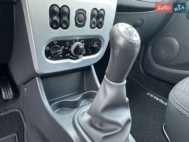 Хетчбек Renault Sandero 2012 в Києві фото 62 Хетчбек Renault Sandero 2012 в Києві