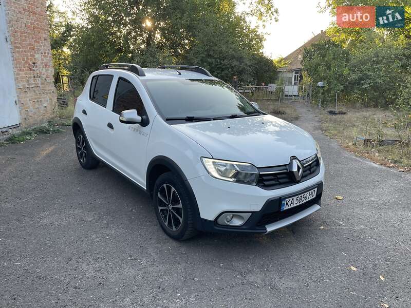 Хэтчбек Renault Sandero 2018 в Каменке фото 13 Хэтчбек Renault Sandero 2018 в Каменке