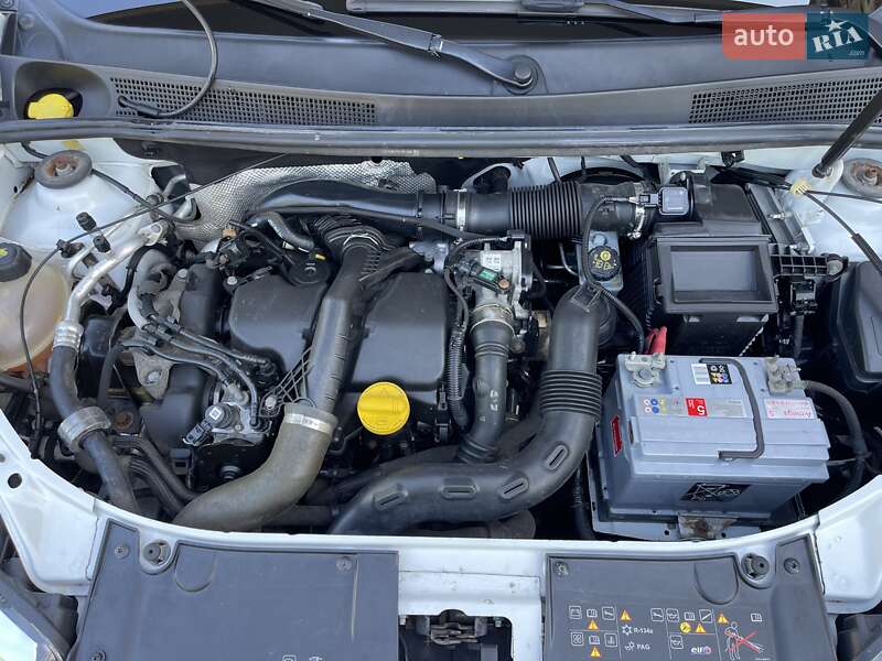 Хэтчбек Renault Sandero 2018 в Каменке фото 14 Хэтчбек Renault Sandero 2018 в Каменке